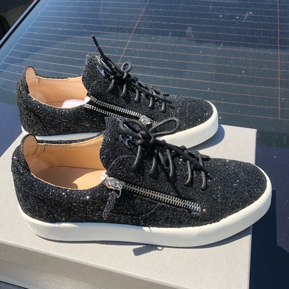 Back Giuseppe’s - Picture 3 of 7